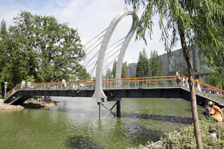 �������Y