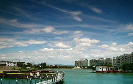 �������Y