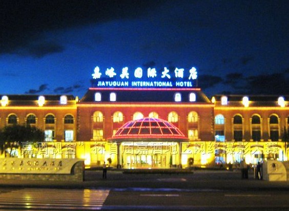 �������Y