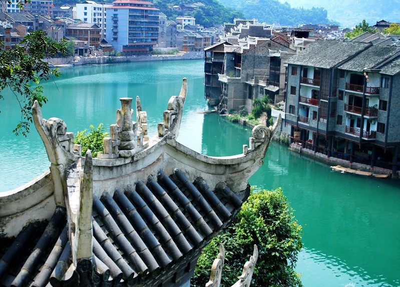 �������Y