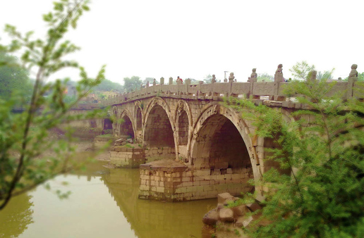 �������Y