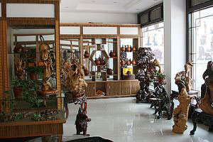 �������Y