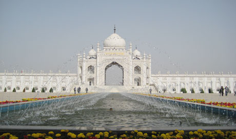 �������Y