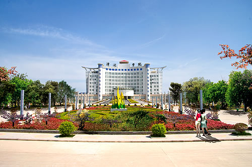 �������Y