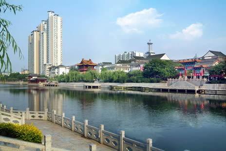 �������Y