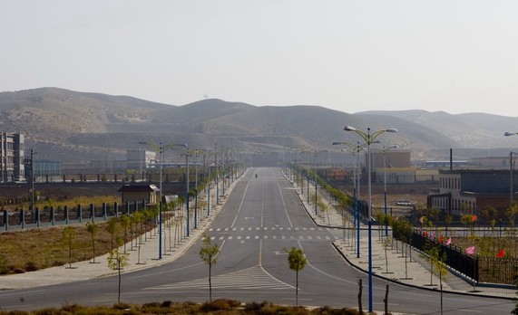 �������Y