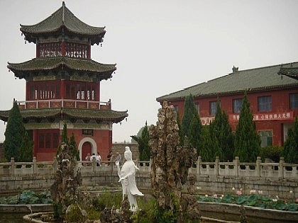 �������Y