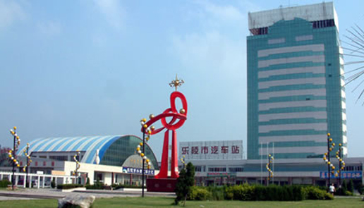 �������Y