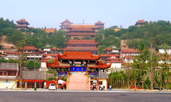 �������Y