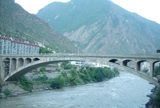 �������Y