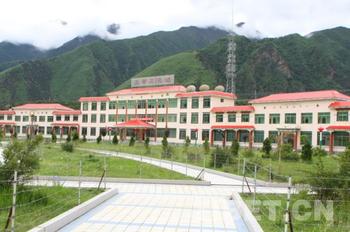 �������Y