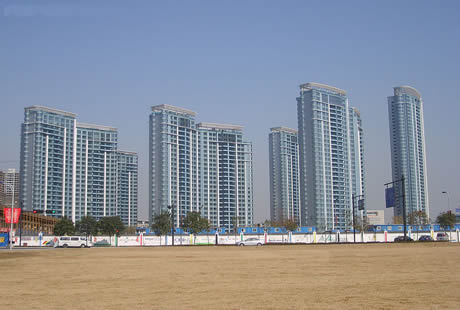 �������Y