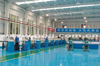 �������Y